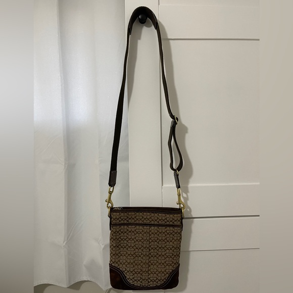 Vintage Coach Leather and Suede Chocolate Brown Crossbody - Picture 2 of 9